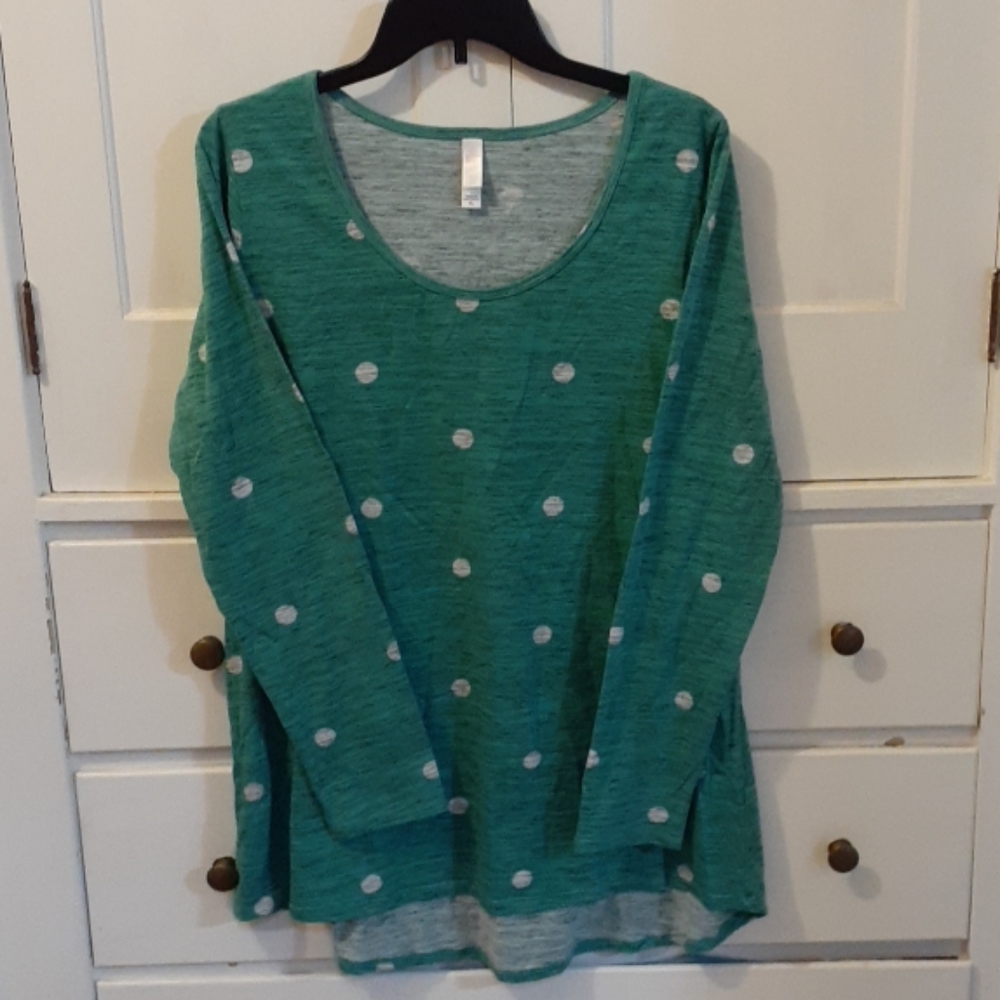 Lularoe Lynne top